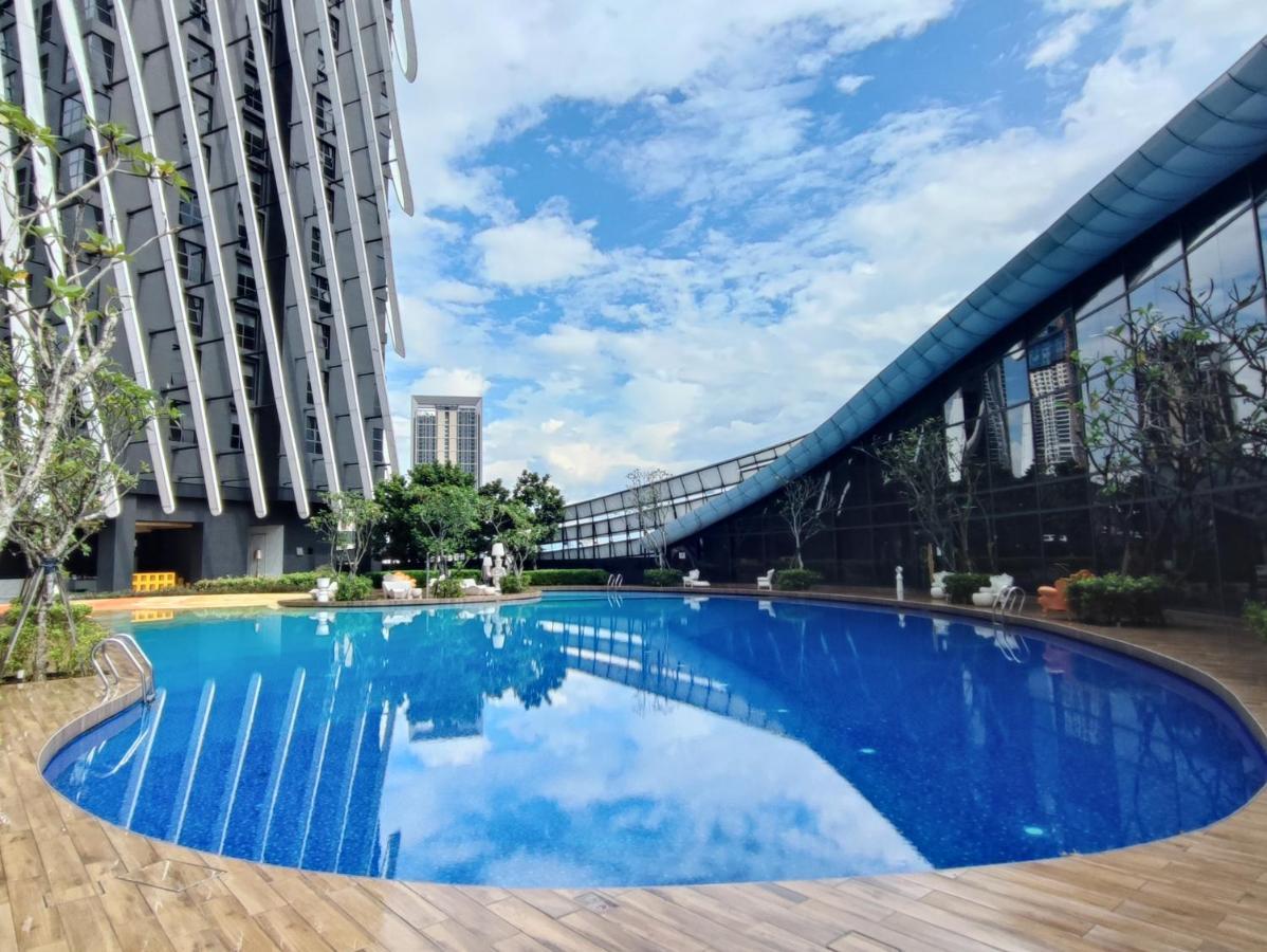 Arte Mont Kiara Host By Host Corner Suites クアラルンプール エクステリア 写真