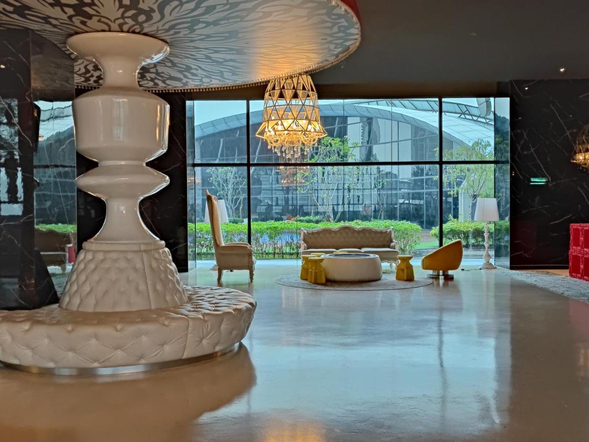 Arte Mont Kiara Host By Host Corner Suites クアラルンプール エクステリア 写真