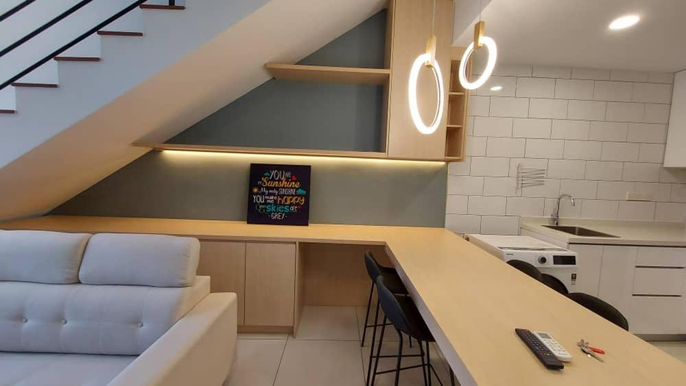 Arte Mont Kiara Host By Host Corner Suites クアラルンプール エクステリア 写真