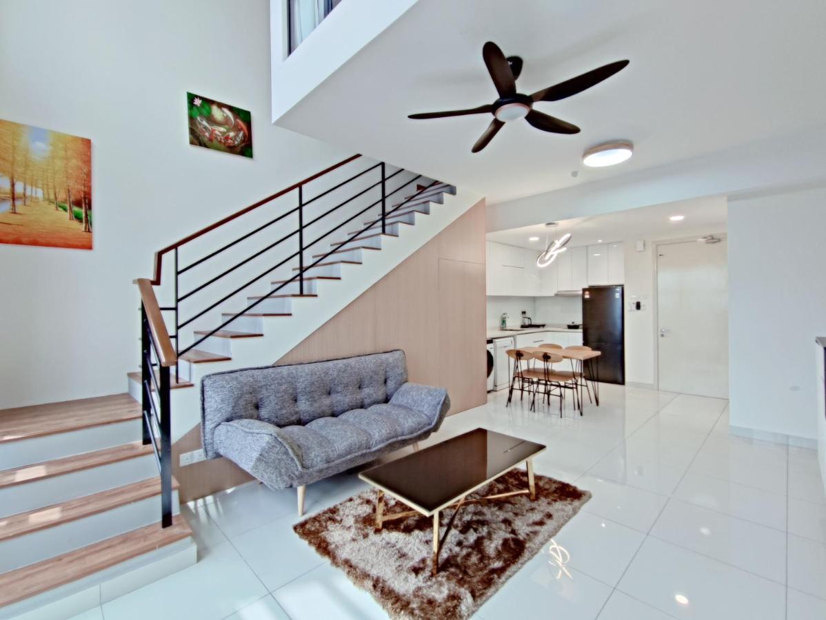 Arte Mont Kiara Host By Host Corner Suites クアラルンプール エクステリア 写真